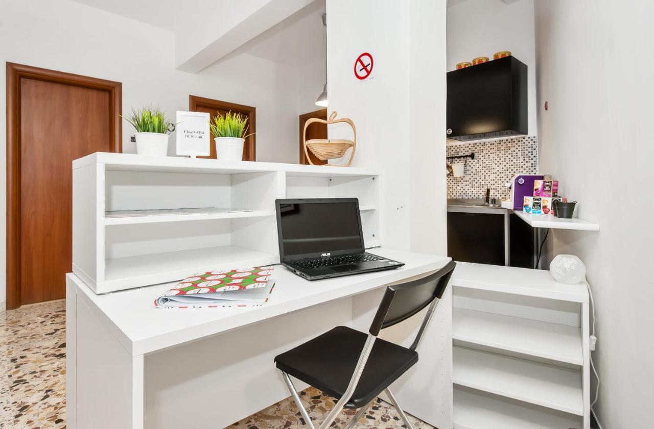 La Mela Di Roma Apartment Phòng bức ảnh